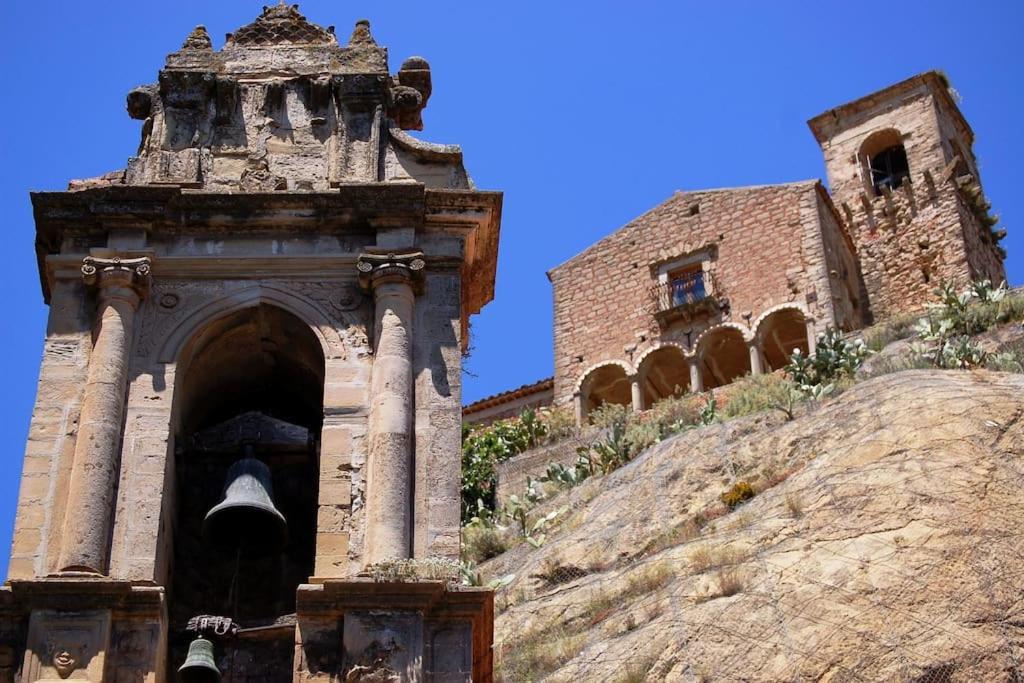 Elegante Appartamento Privato In Palazzo Storico Del XVIII - Pieno Centro Nicosia Eksteriør bilde