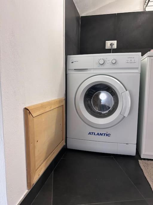 Elegante Appartamento Privato In Palazzo Storico Del XVIII - Pieno Centro Nicosia Eksteriør bilde