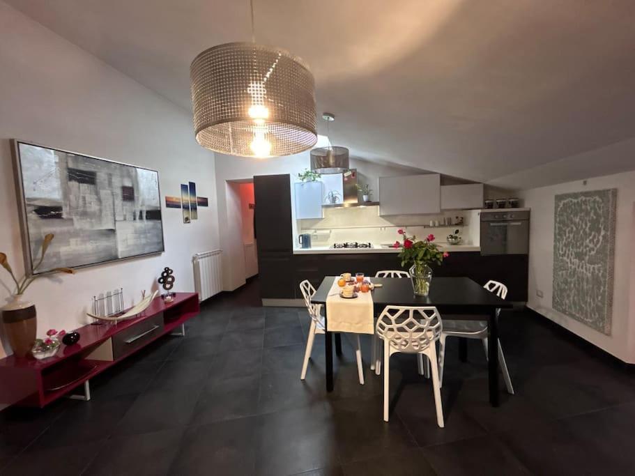 Elegante Appartamento Privato In Palazzo Storico Del XVIII - Pieno Centro Nicosia Eksteriør bilde