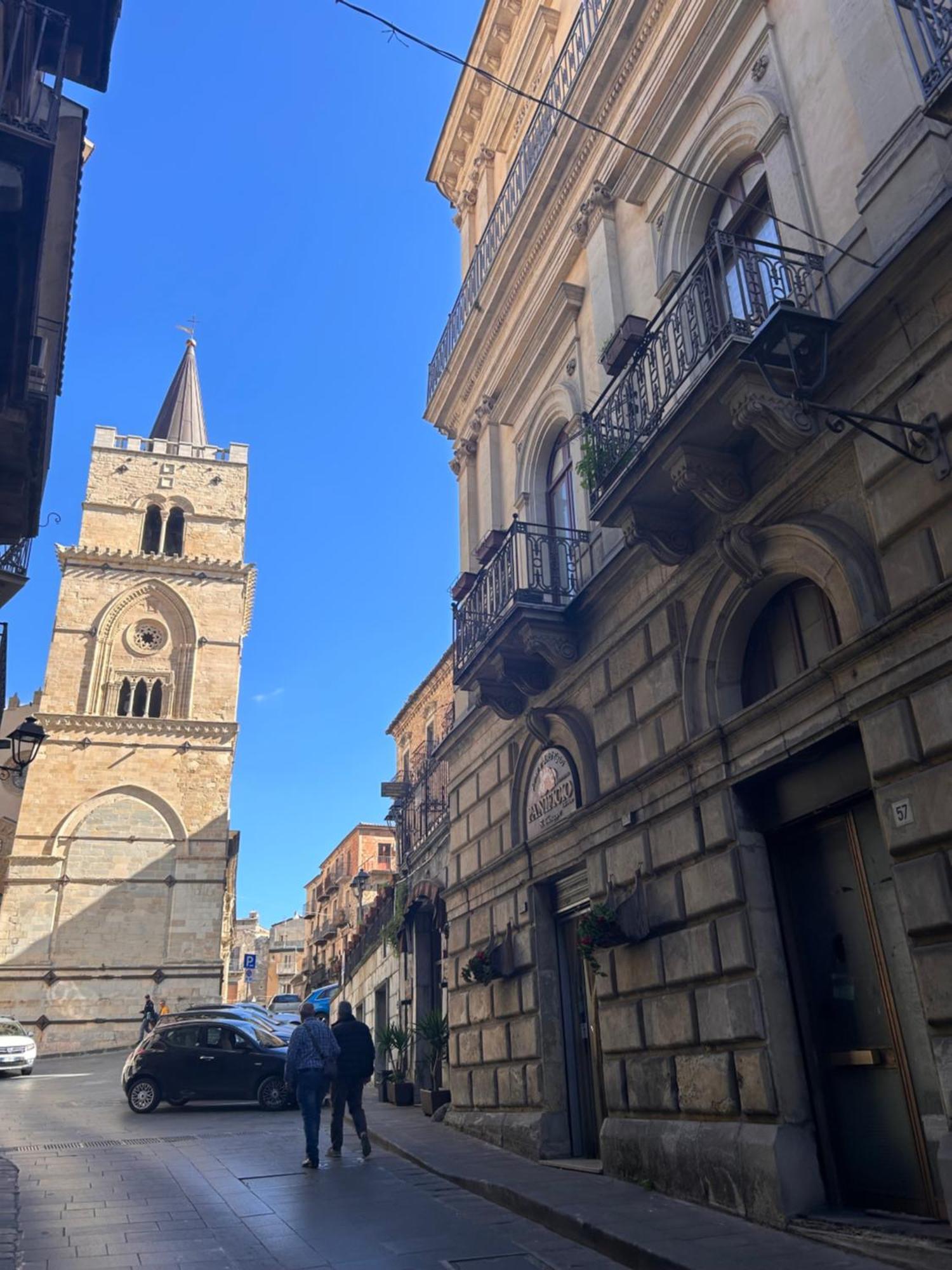 Elegante Appartamento Privato In Palazzo Storico Del XVIII - Pieno Centro Nicosia Eksteriør bilde